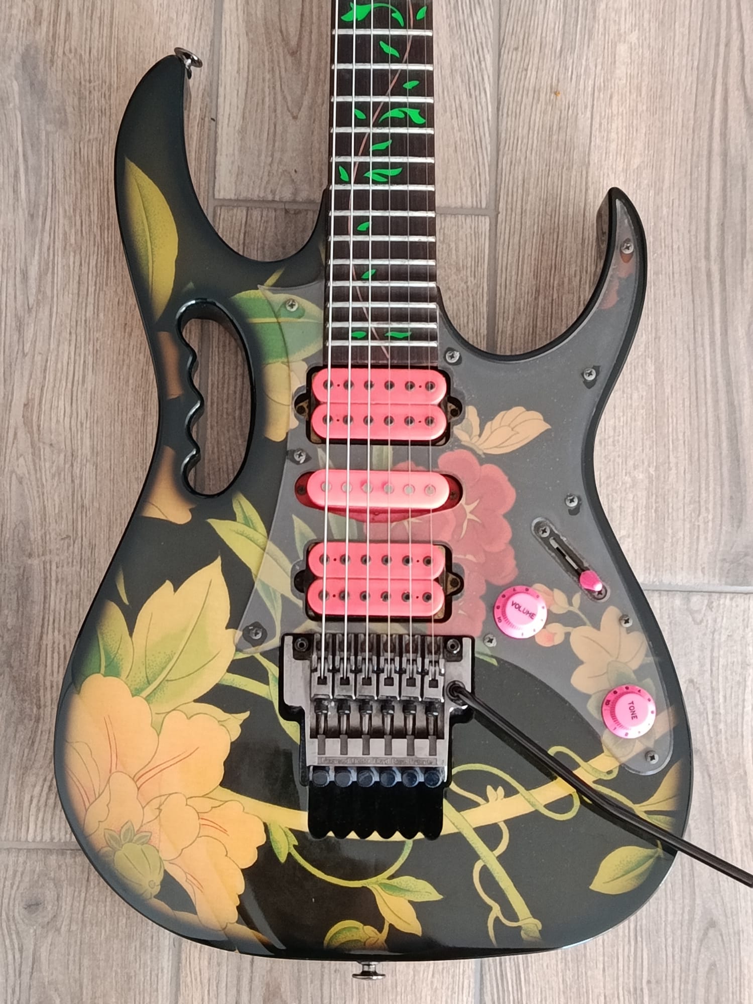 SENNHEISER ACCENTUM White